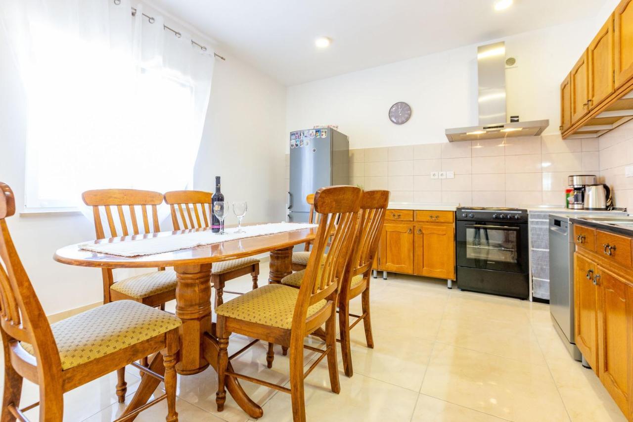 Sjor 2 Bdr Apartment W Grill Ζαντάρ Εξωτερικό φωτογραφία