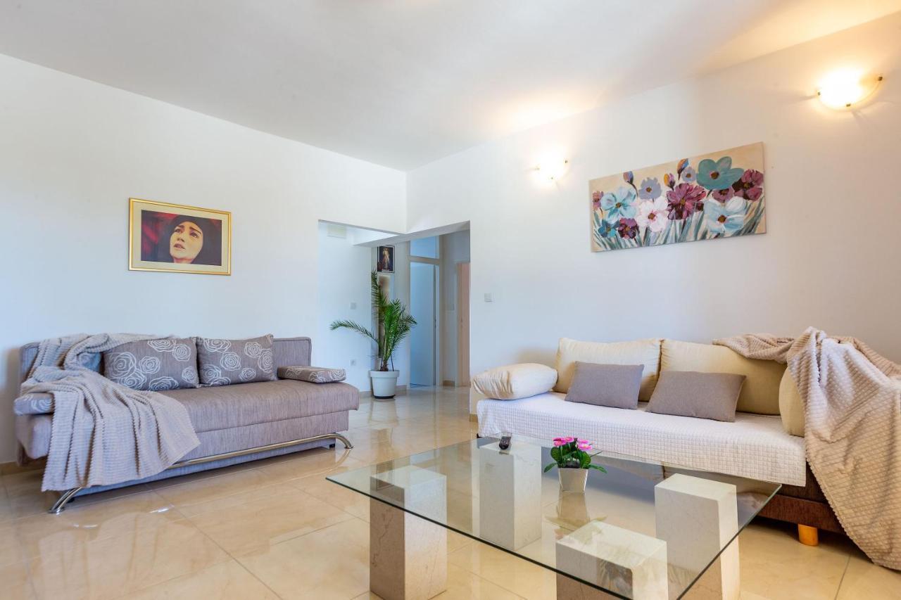 Sjor 2 Bdr Apartment W Grill Ζαντάρ Εξωτερικό φωτογραφία